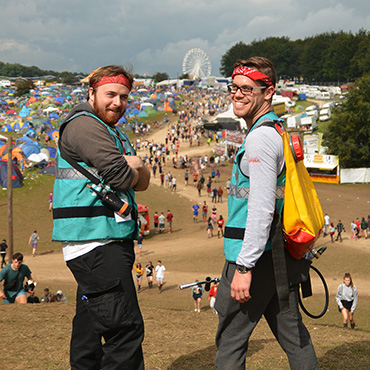 Volunteer at Leeds Festival - Campsite volunteers at top of hill