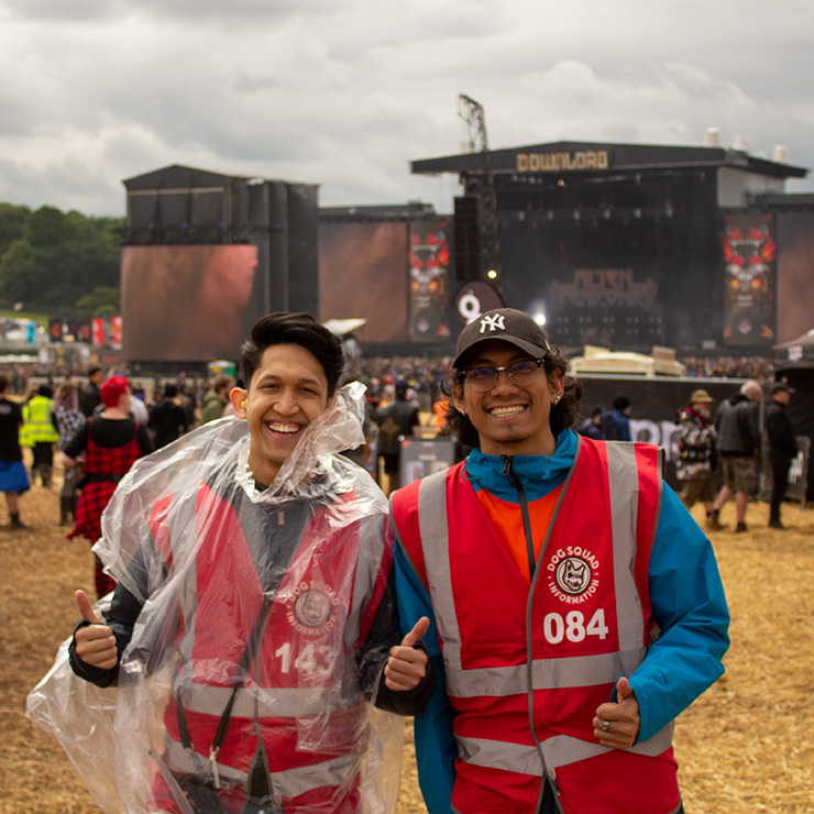 Volunteer at Download Festival with Hotbox Events - Arena volunteers standing in front of main stage v2022001 740PxSq72Dpi