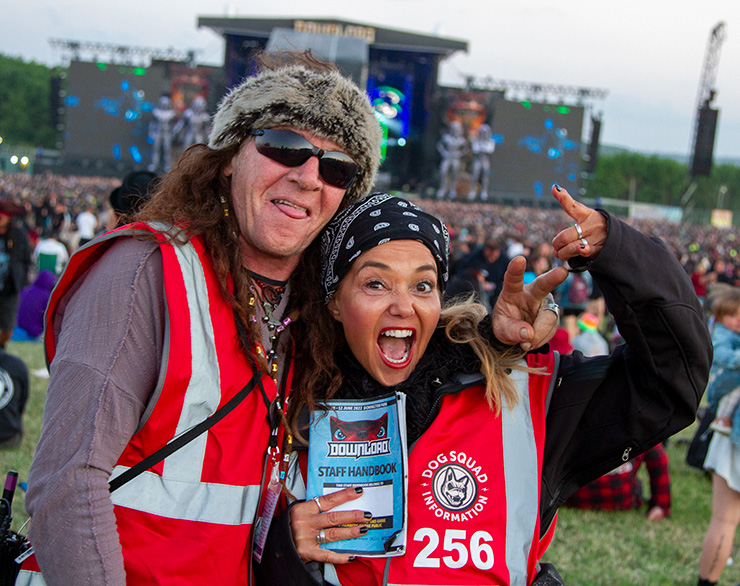 Volunteer at Download Festival with Hotbox Events - Volunteers in main arena v2023001 740x586Px72Dpi