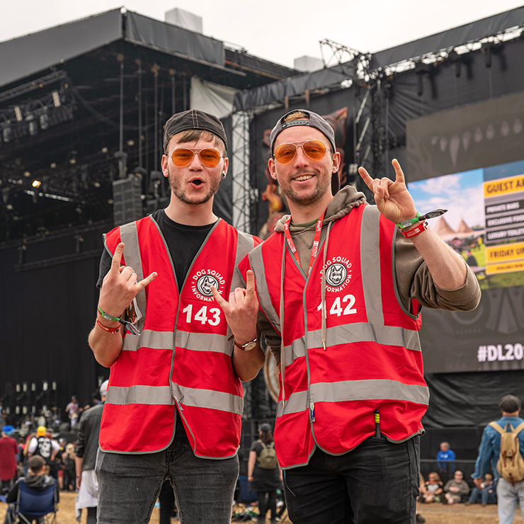 Volunteer at Download Festival 2022 with Hotbox Events - Arena volunteers near main stage - 2022-001 740PxSq72Dpi