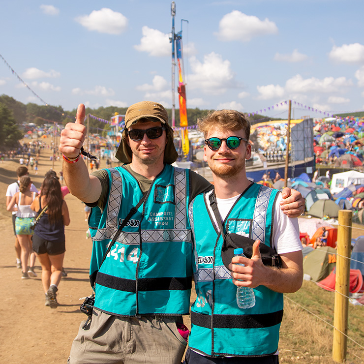 Volunteer at Leeds Festival with Hotbox Events - Volunteers at the top of Gypsy Lane v2023001 740PxSq72Dpi